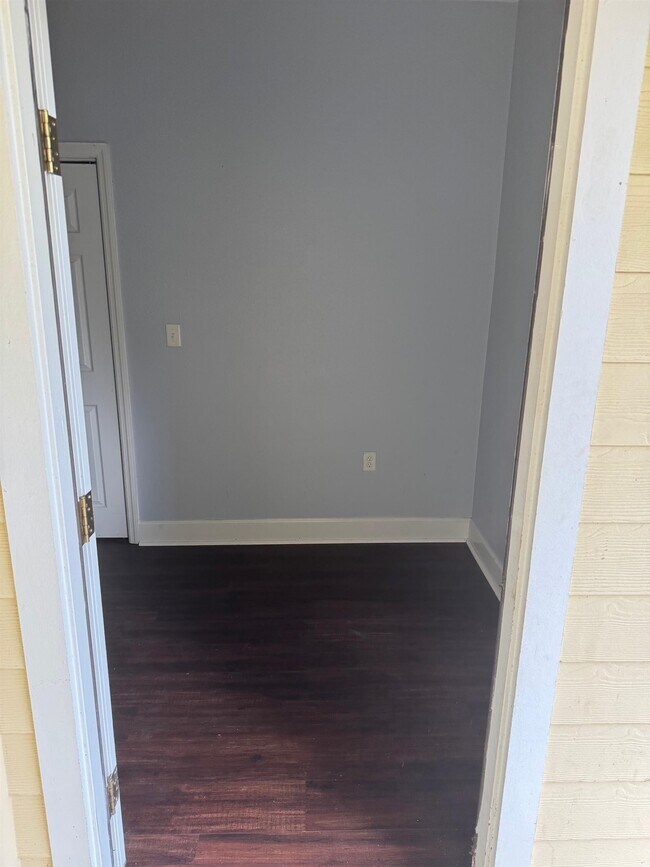 Primary Photo - 1846 Belle Vue Way