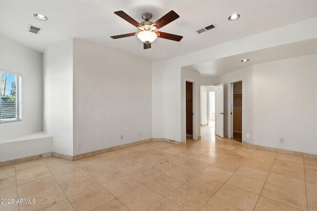 Building Photo - 3519 N 63rd Pl