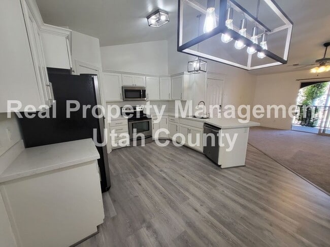 Building Photo - 518 S 2150 W