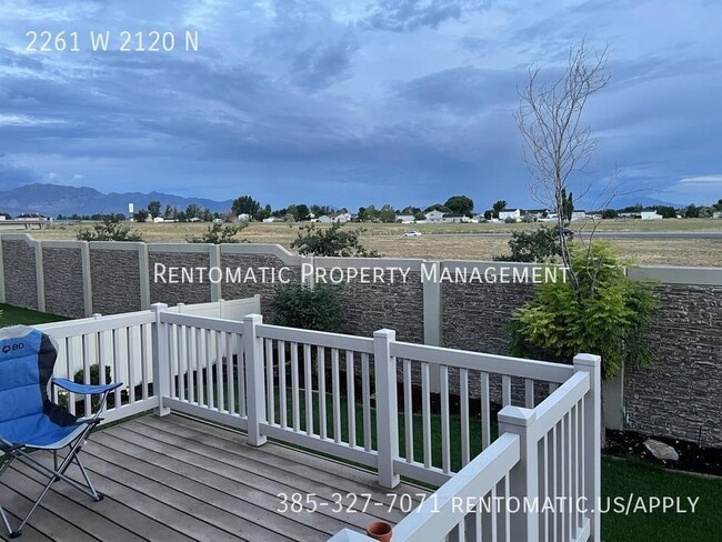 Building Photo - 2261 W 2120 N