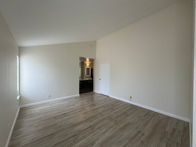 Building Photo - Beautiful 4Bd/2.5Ba Spacious Home in Missi...