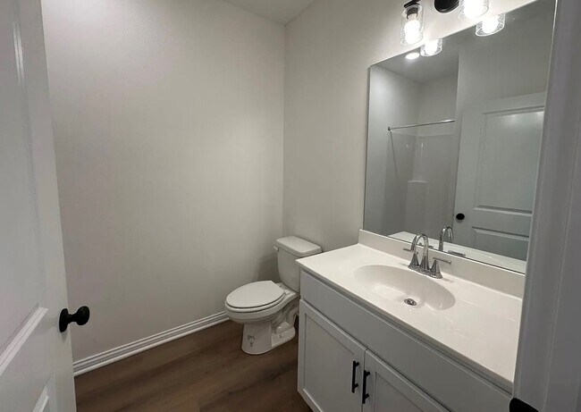 bathroom - Bakers Springs