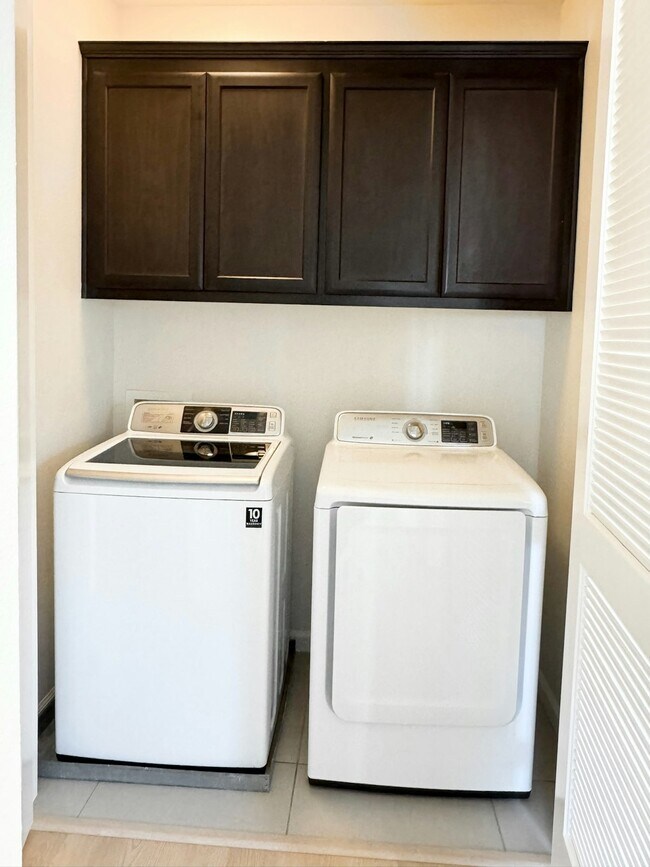 Building Photo - 2024 Tarragon Rose Ct