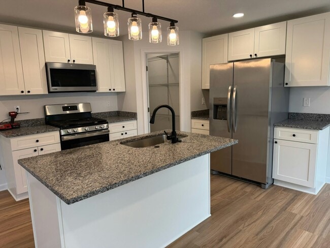 Primary Photo - 219 Cambria St