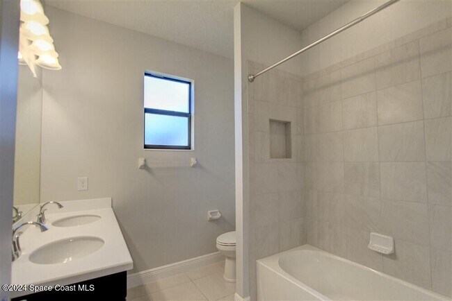 Building Photo - 3267 Addison Dr