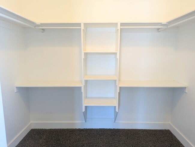Building Photo - 1022 S 1050 E