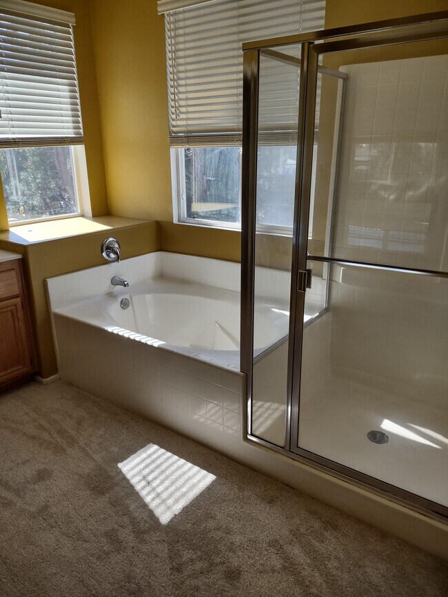 Building Photo - 40543 Chantemar Way