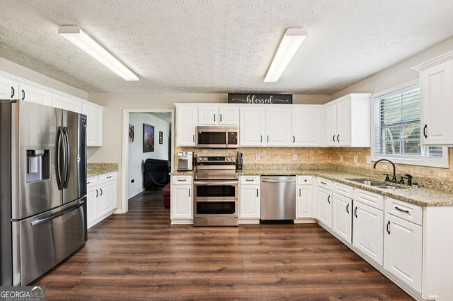 Building Photo - 12203 Crestwood Ct