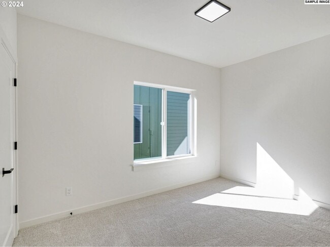 Building Photo - Inviting Home with Open Living & Stainless Steel Kitchen