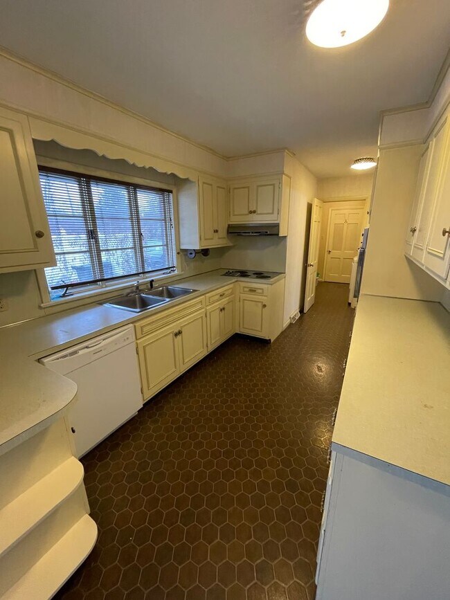 Building Photo - 3 Bed 1 Bath Ranch Home in Manheim Township