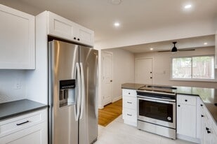 Building Photo - 1260 Tennyson St