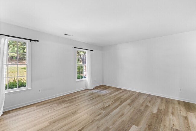 Building Photo - 6649 Speight Cir