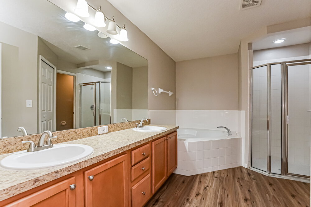Building Photo - 4222 Barnsley Ln