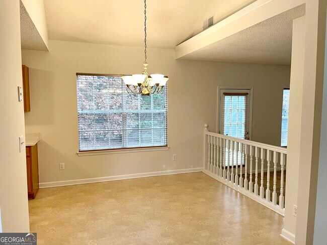 Building Photo - 490 Cherry Branch Ln