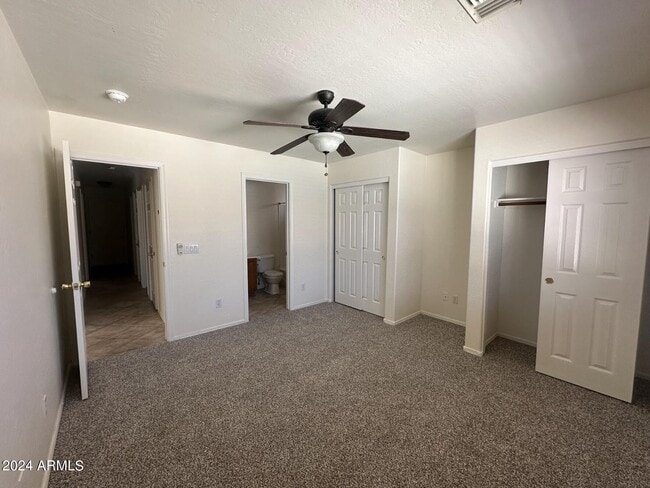 Building Photo - 22814 W Cantilever St