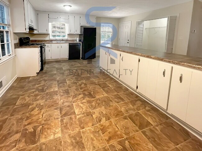 Building Photo - 4125 Maple Ferry Dr
