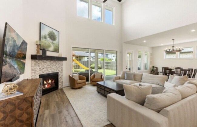 Building Photo - 25003 Stella Fls Ln