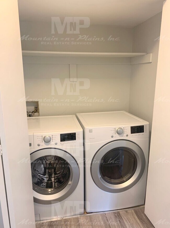 Building Photo - 2960 W Stuart St