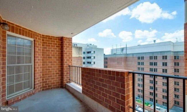 Building Photo - 1230 23rd St NW