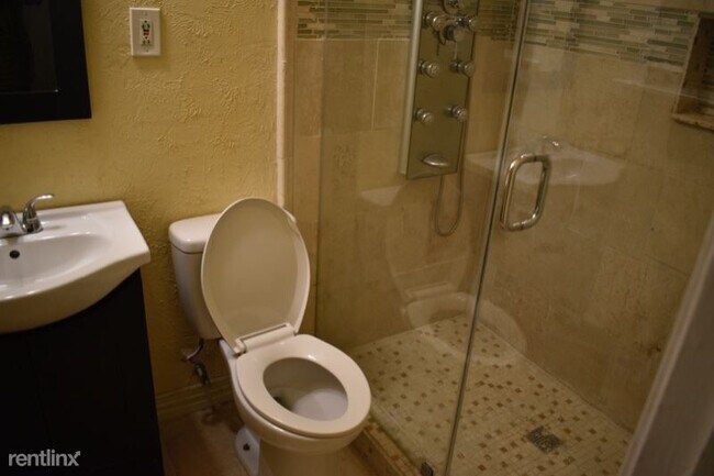 Building Photo - 3 br, 2 bath House - 2507 Skylark Drive