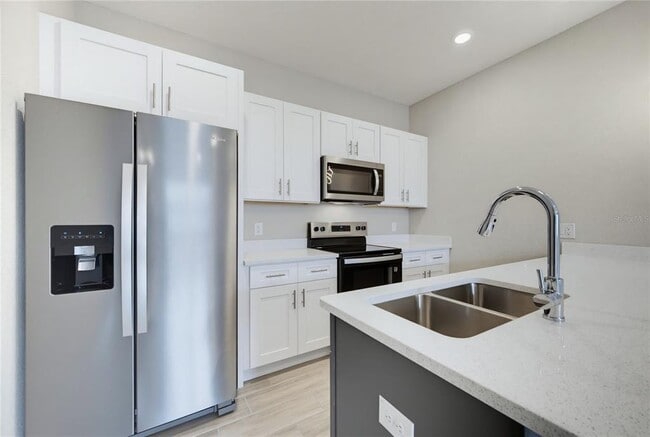 Building Photo - 804 Colville Dr