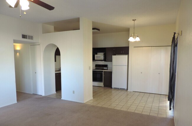 Building Photo - Desert Shadows Community