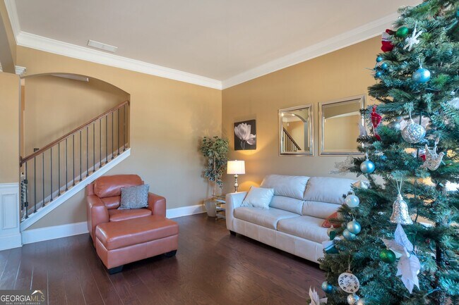 Building Photo - 200 Claret Way