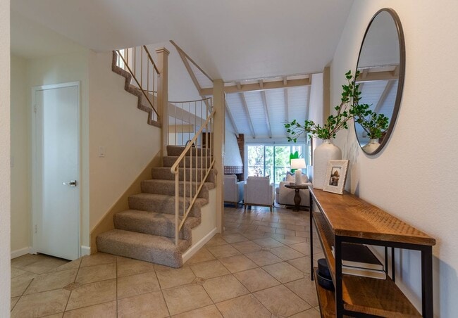 Building Photo - 32432 Lookout Ct