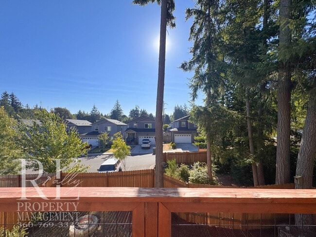 Building Photo - 4250 SE Horsehead Way