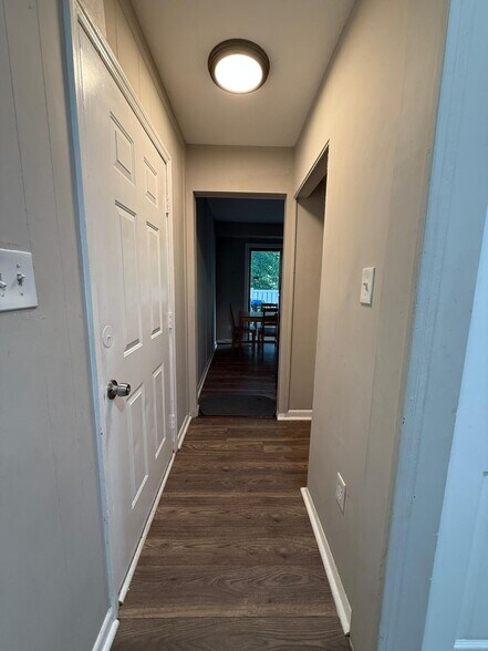 Building Photo - 2823 Chablis Cir