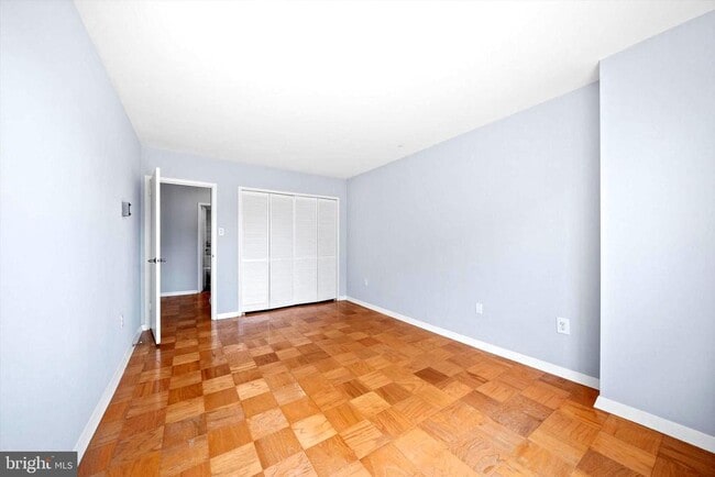 Building Photo - 3001 Veazey Terrace NW