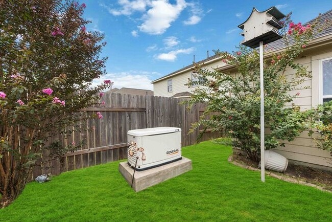 Building Photo - Great Location, wonderful Schools, 1 Block...