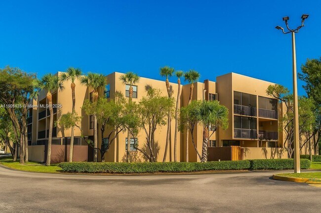 Building Photo - 10865 SW 112th Ave