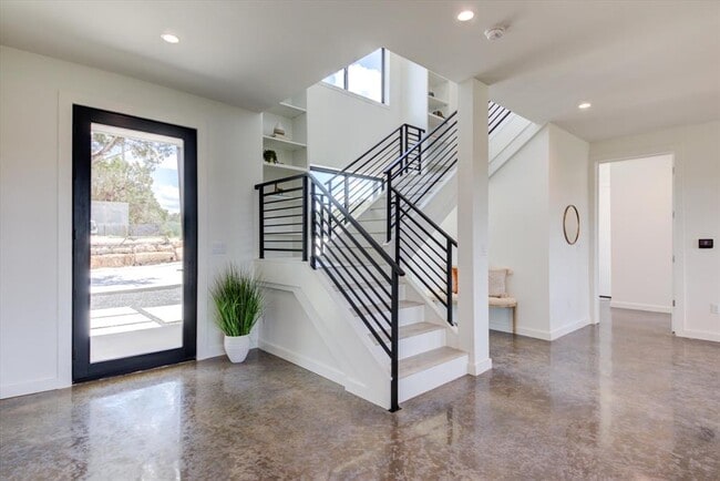 Building Photo - 14208 Fort Smith Trail