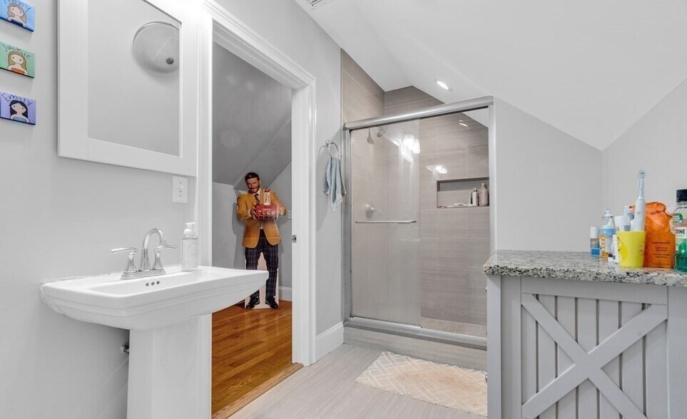 Building Photo - 180 Saint Alphonsus St