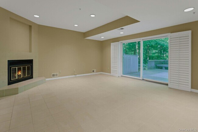 Building Photo - 102 Boulder Ridge Rd
