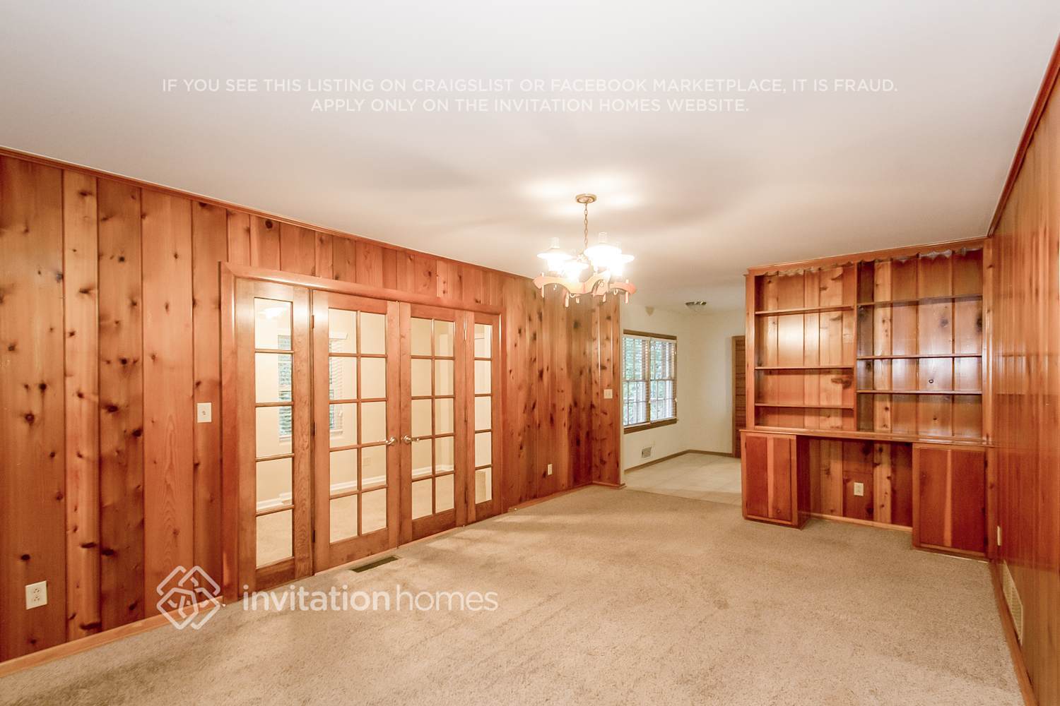 Building Photo - 1599 Knob Hill Dr NE