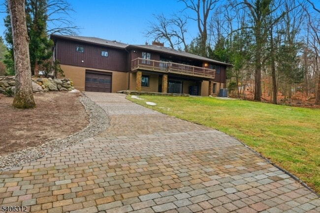 Building Photo - 12 McCaffrey Ln