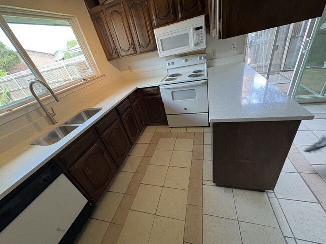 Building Photo - 4511 Menzer Rd
