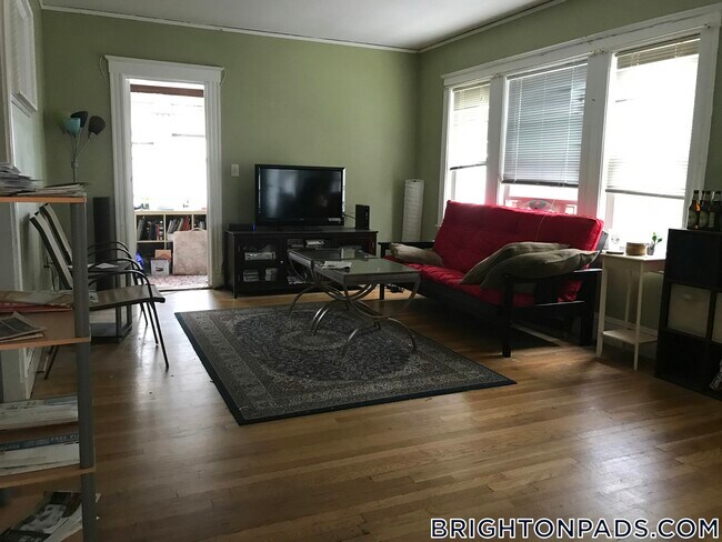 Primary Photo - 16 Priscilla Rd