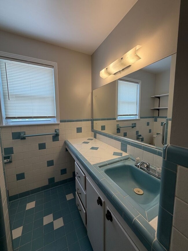 Building Photo - Country Rental on Approximately 1.9 Acres With 4 Bedrooms!