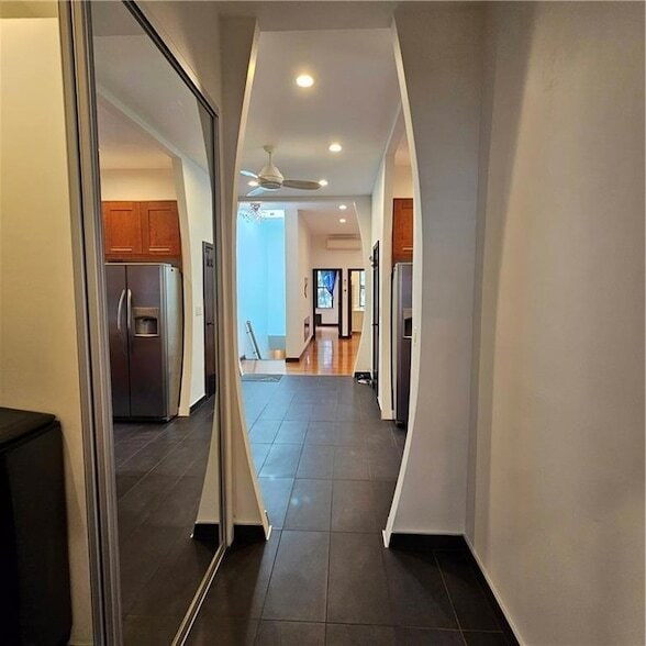 Building Photo - 1535 E 31st St