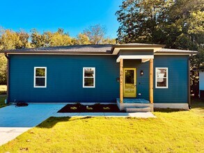 Building Photo - Beautiful New Build Downtown Oxford