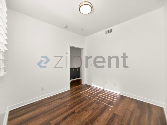Building Photo - 156 Hass Ln
