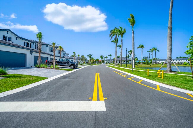Building Photo - 3024 Green Palm Ct