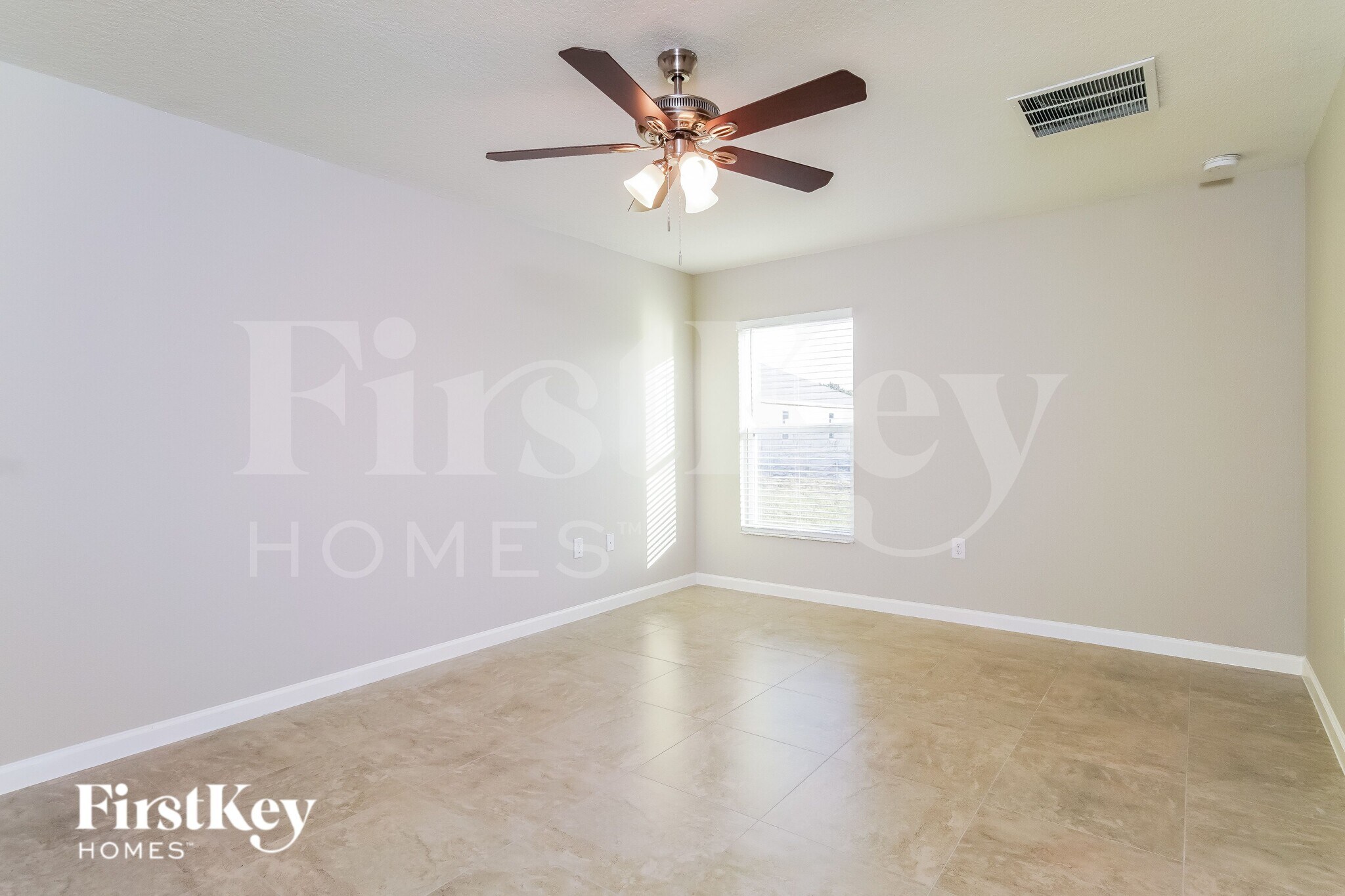 Building Photo - 341 S Haven Ct