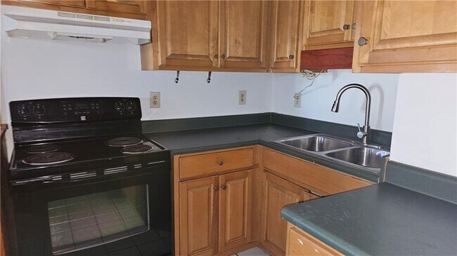 Building Photo - 724 Oglethorpe St