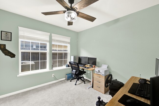 Building Photo - 209 White Oak Ln