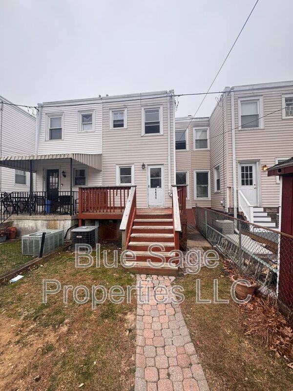 Building Photo - 1411 Lawrence Rd