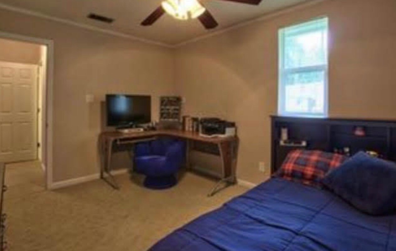 Building Photo - 3409 Monitor Ln